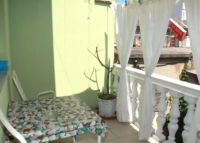 Kala De Flores With Balcony And Apartament *