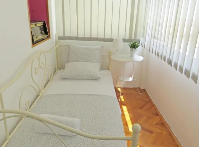 Kala De Flores With Balcony And Apartament Szybenik