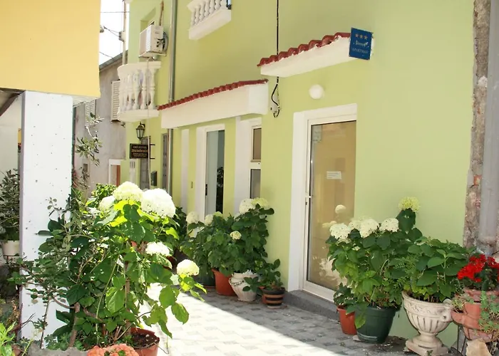 아파트 Kala De Flores With Balcony And